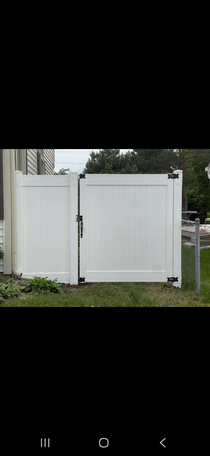 White vinyl double gate